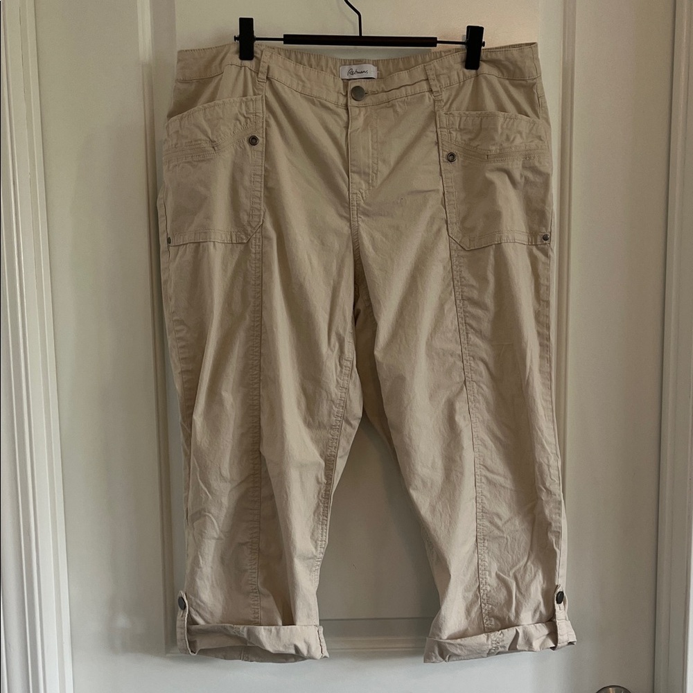 Reitman’s cotton roll tab capris size 16